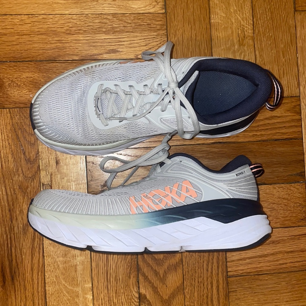 HOKA ONE ONE Women's Bondi 7 Running Shoes